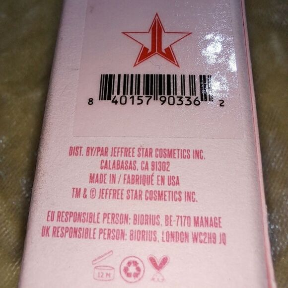 NIB Jeffree Star Velvet Trap Red Affair - Picture 16 of 16